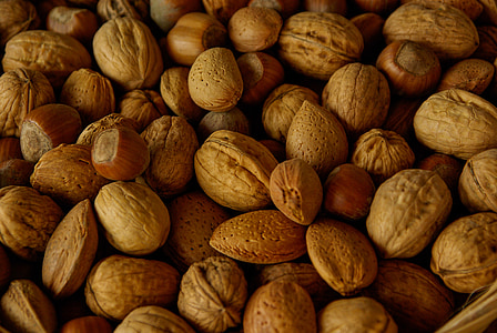 bunch of almond nuts thumbnail