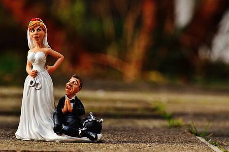 bride and groom thumbnail