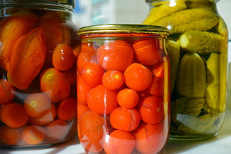 tomatoes on jar thumbnail