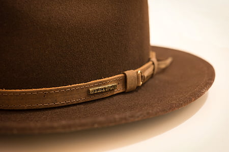 brown hat thumbnail