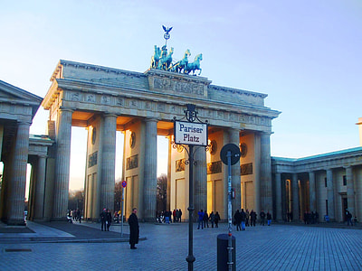 Tor Brandenburguer, Brandenburg Gate thumbnail