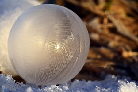 sahere decor on snow thumbnail