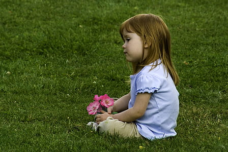 girl wearing purple shirt thumbnail