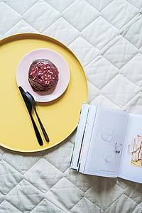 cake on saucer thumbnail