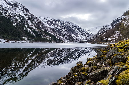landscape photography of mountains thumbnail