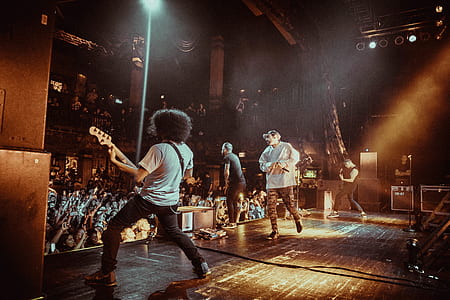 boy band in concert thumbnail