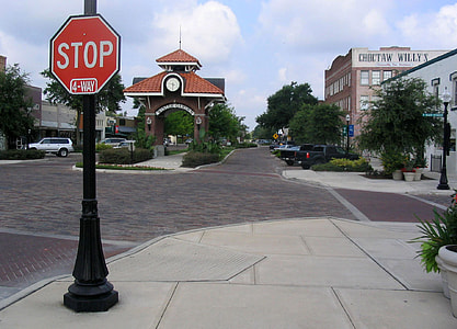 Downtown Winter Garden on the West Orange Trail in Florida thumbnail