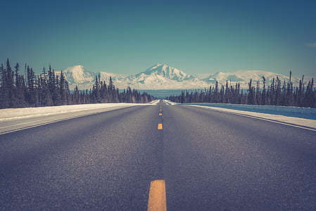 empty road with view of mountain from a disctance thumbnail