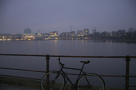 Bike at night thumbnail
