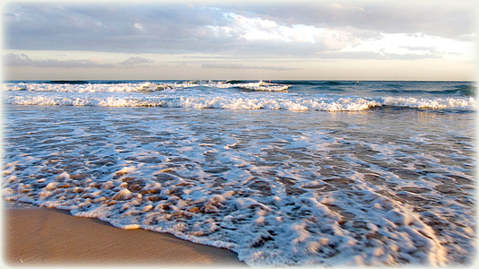 waves on ocean at day thumbnail