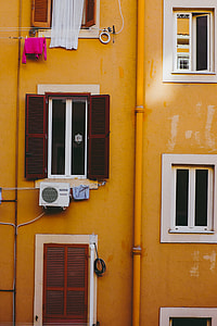 Wall with windows thumbnail