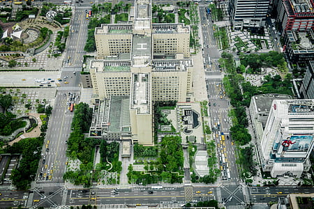 aerial photography of city thumbnail