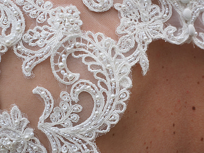 white lace table mat thumbnail