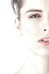 photograph of woman's portrait thumbnail