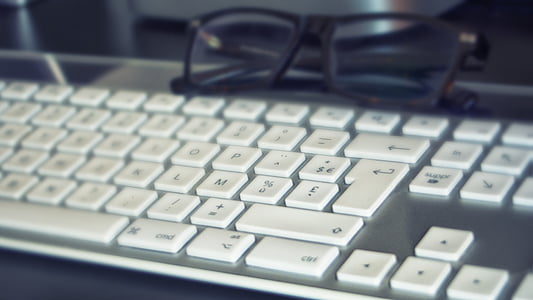 silver Apple Keyboard thumbnail