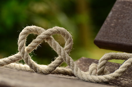 tilt lens photography of brown rope thumbnail