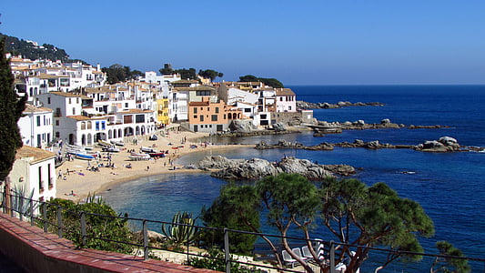 photo of coastline thumbnail