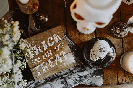 Halloween Decorations & Candles thumbnail
