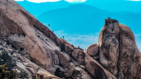 rocky cliff thumbnail