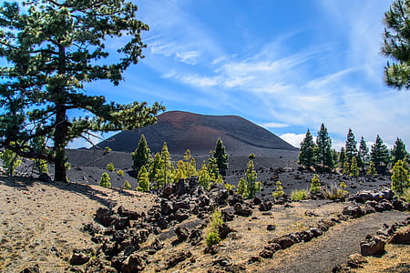 landscape photography of mountains thumbnail