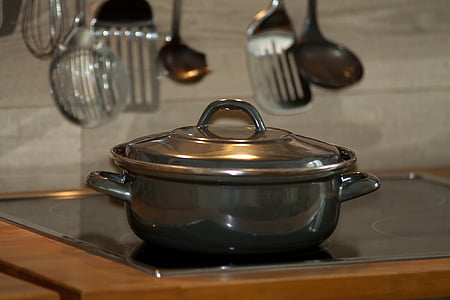 silver casserole on induction cooktop thumbnail