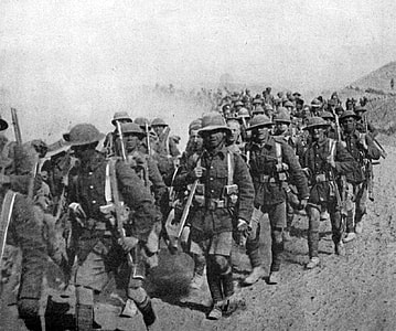 British troops on the march during Mesopotamian campaign World War I thumbnail