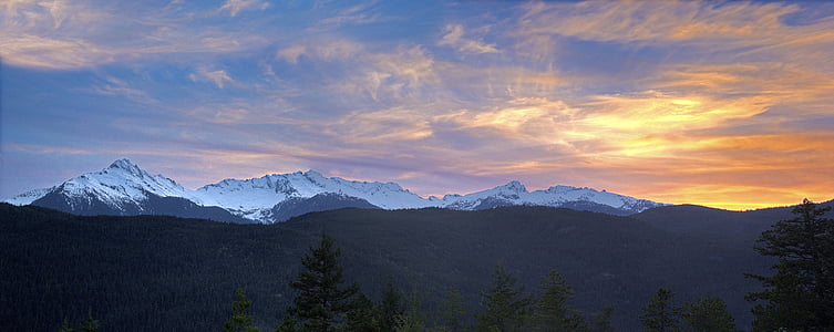 mountain under cloudy sky thumbnail