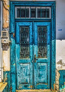 blue wooden door thumbnail