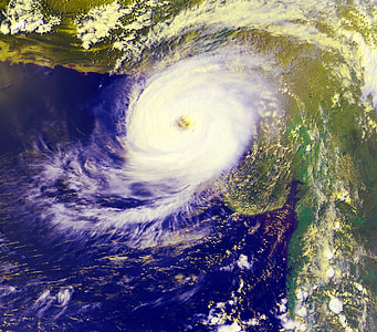 1999 Cyclone making Landfall near Karachi, Pakistan thumbnail