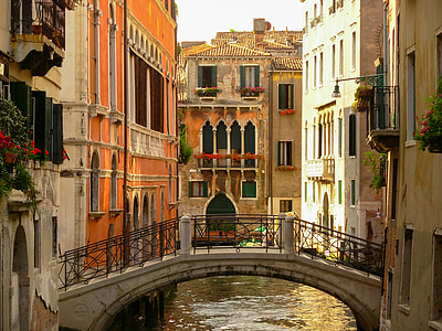 Venice Canal bridge at daytime thumbnail