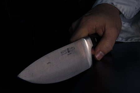 silver and black knife thumbnail