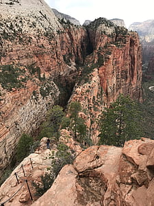landscape photography of mountain thumbnail
