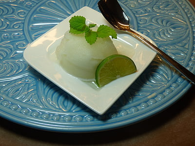 ice cream on plate thumbnail