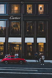 people outside Cartier building thumbnail