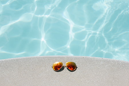 brown sunglasses thumbnail
