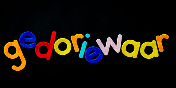 Gedoriewaar Text on Black Surface thumbnail