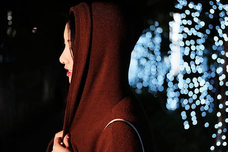 woman in red hijab headdress thumbnail