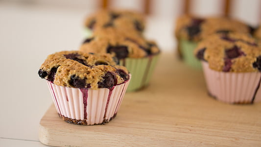 baked chocolate cupcakes thumbnail