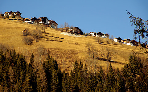 Val Badia, Mountain Huts thumbnail