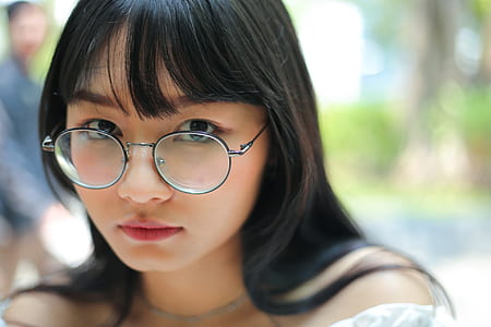 woman wearing eyeglasses thumbnail