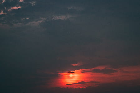 Red Sky Covered With Clouds thumbnail