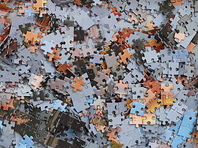 mount of jigsaw puzzle pieces thumbnail
