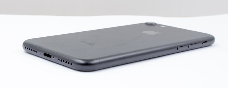 black iPhone 7 thumbnail
