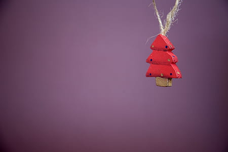 red pine tree pendant thumbnail