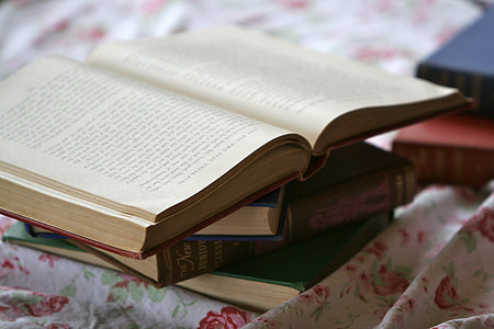piles of book thumbnail