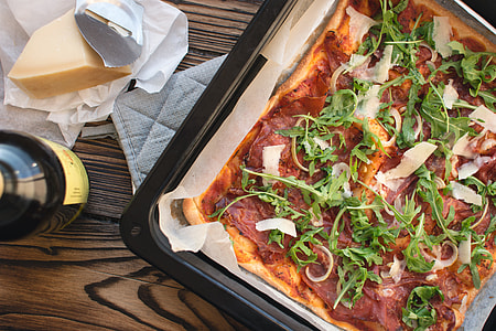 Homemade pizza thumbnail