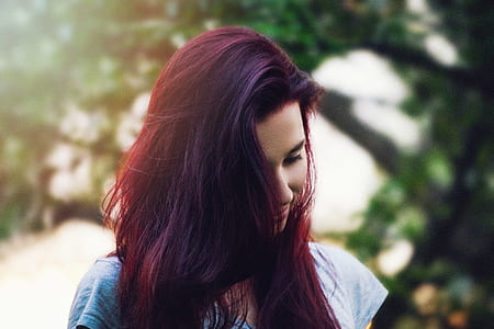woman wearing gray shirt thumbnail