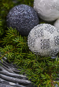 two grey and black balls thumbnail