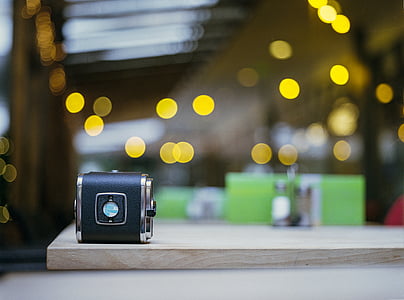 black and grey multimedia camera thumbnail