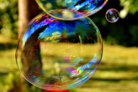 shallow focus photography of bubbles thumbnail